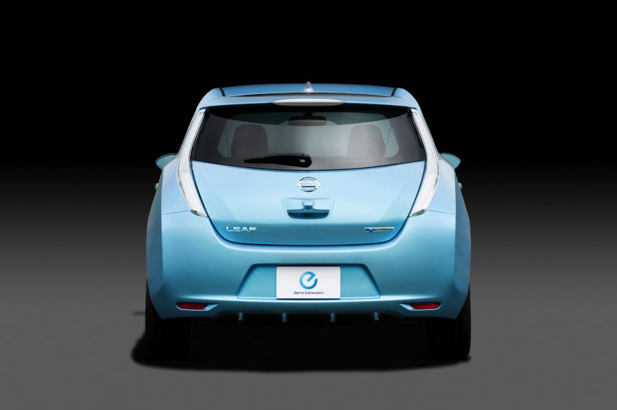  Nissan Leaf 2010 года  (фото 14 из 77)